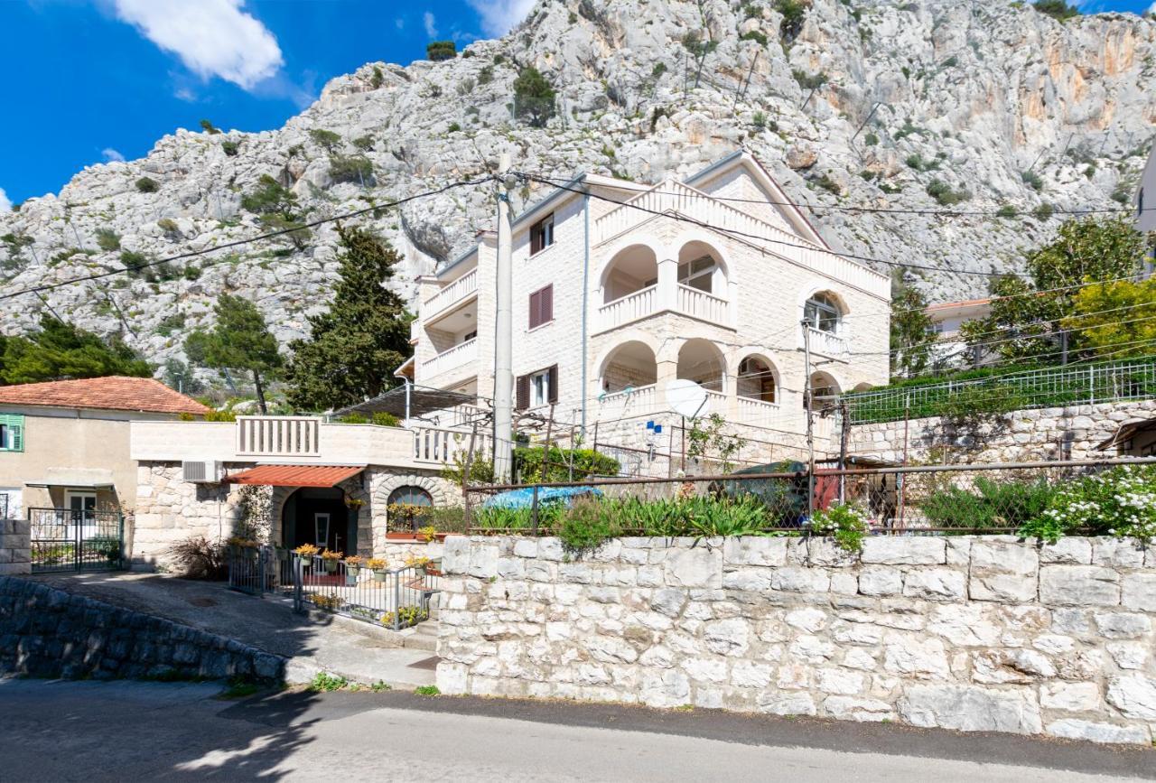 Apartments Villa White House Omiš Exterior foto