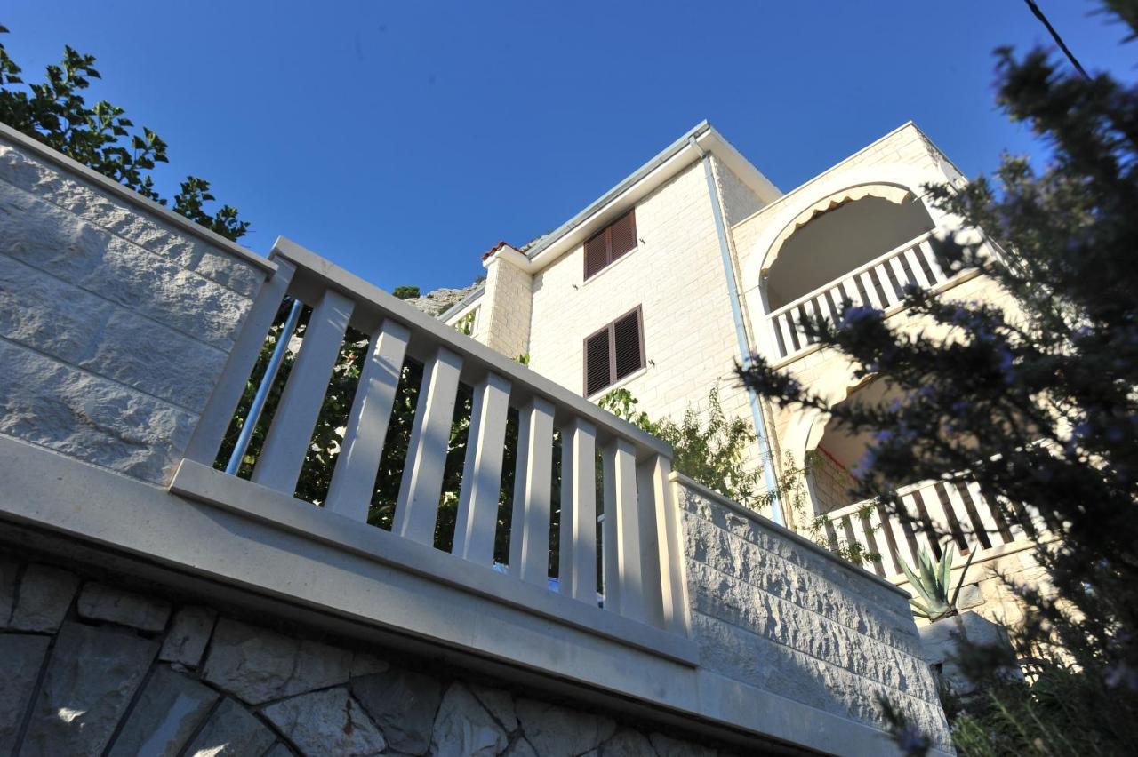 Apartments Villa White House Omiš Exterior foto