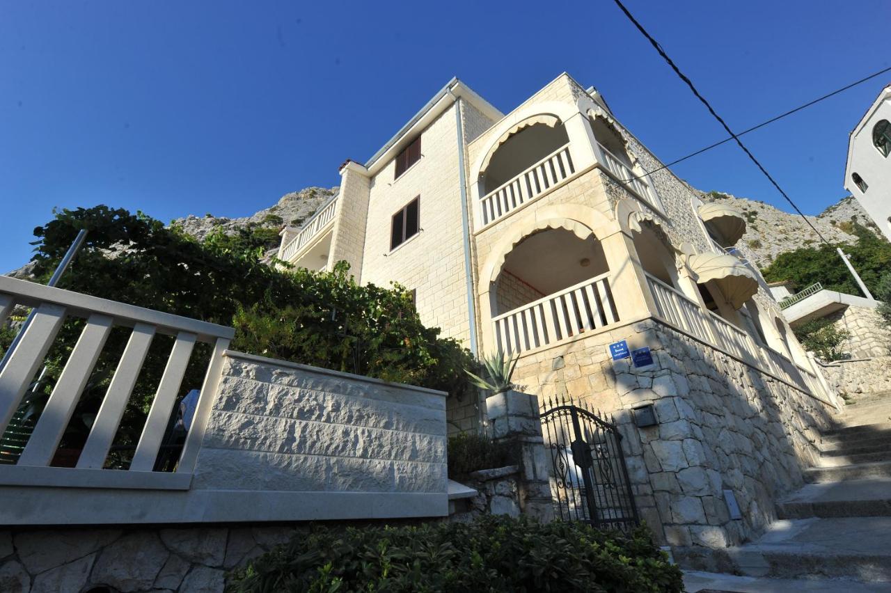 Apartments Villa White House Omiš Exterior foto