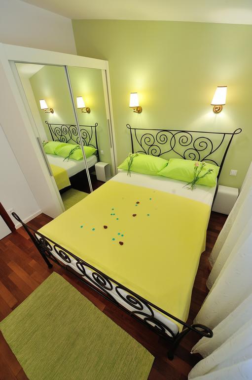 Apartments Villa White House Omiš Quarto foto